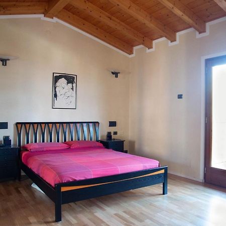 Guesthouse "Villa Tamas" Limone sul Garda Ngoại thất bức ảnh
