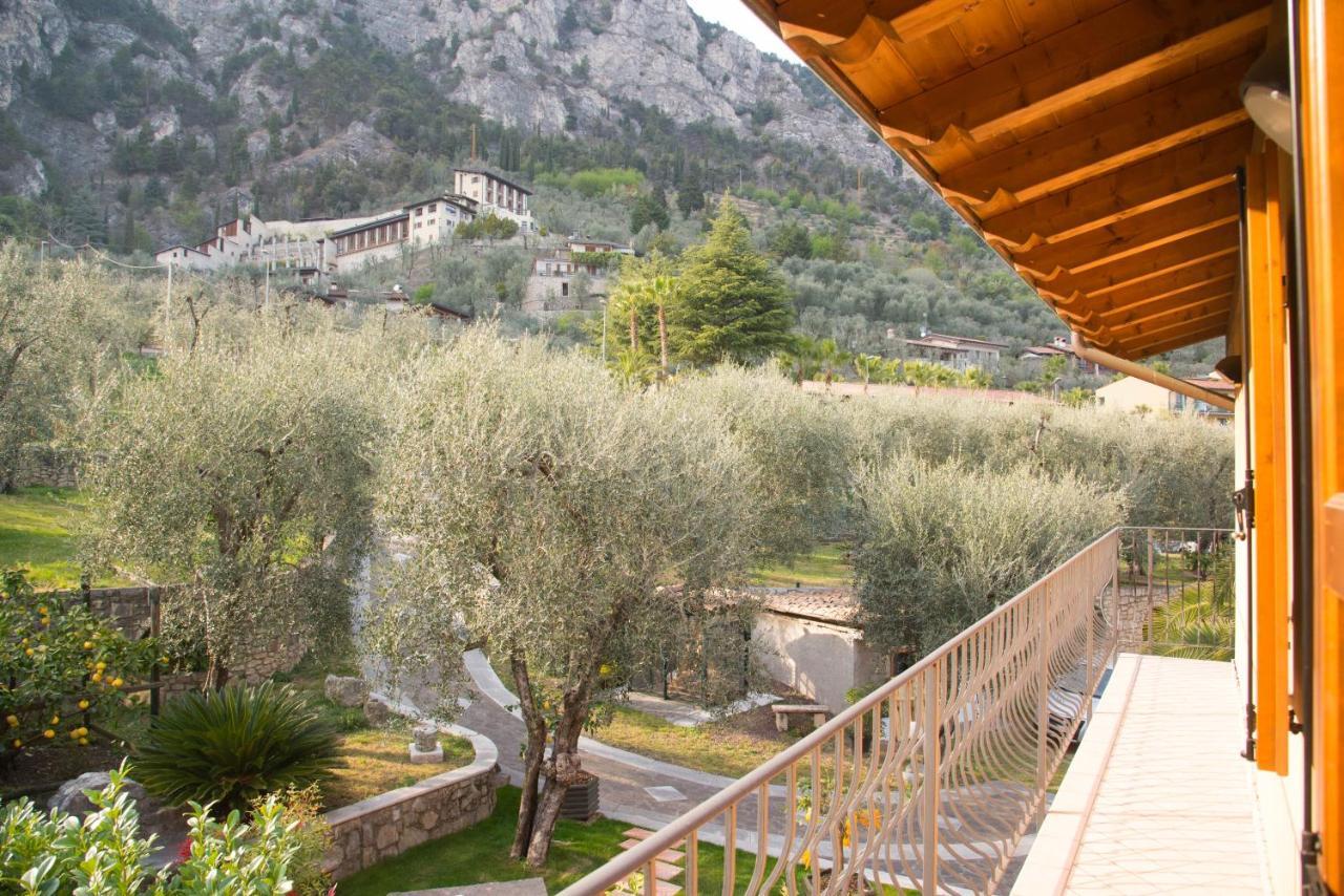 Guesthouse "Villa Tamas" Limone sul Garda Ngoại thất bức ảnh
